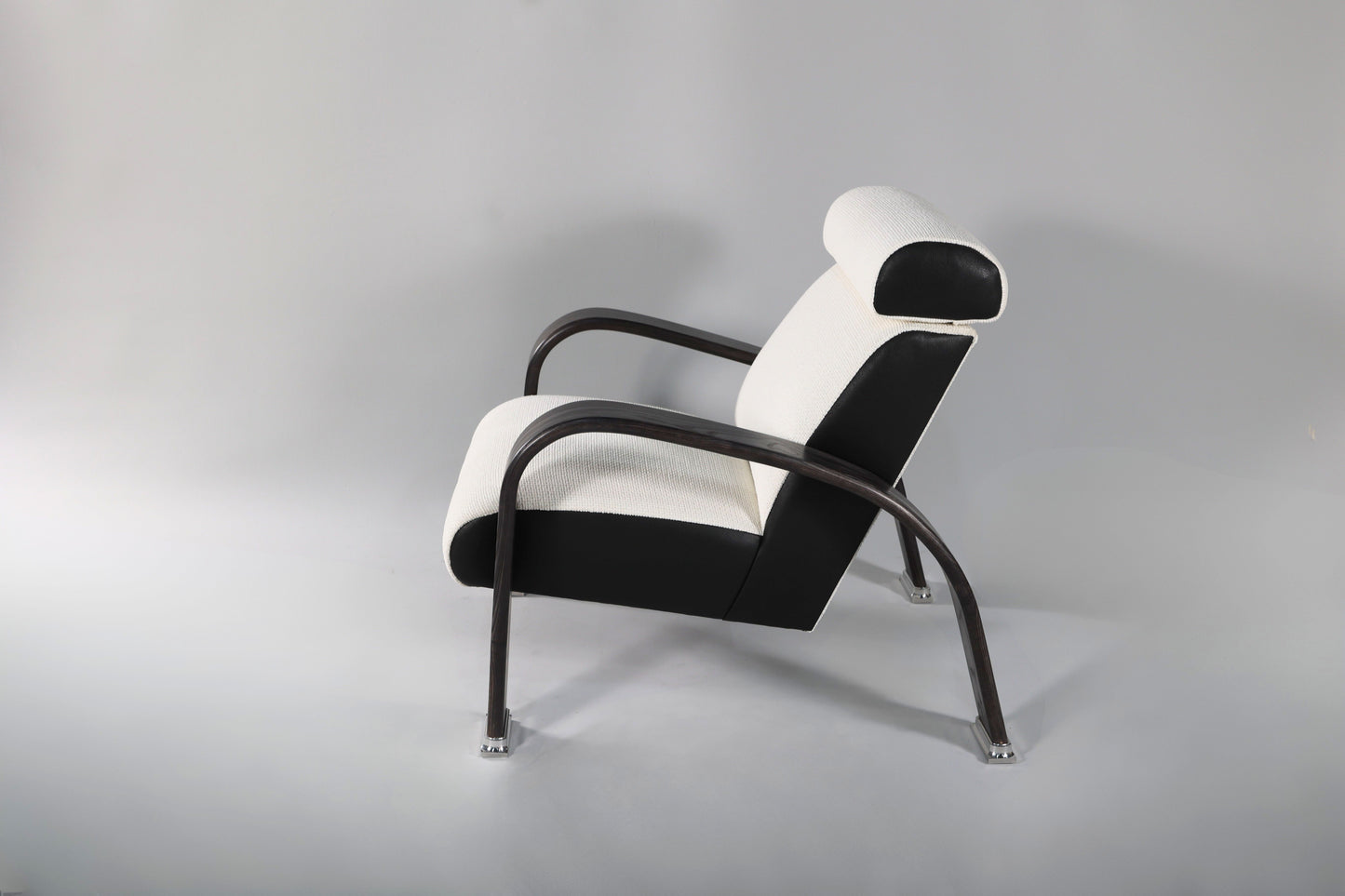 1905 Lounge Chair with Headrest - White
