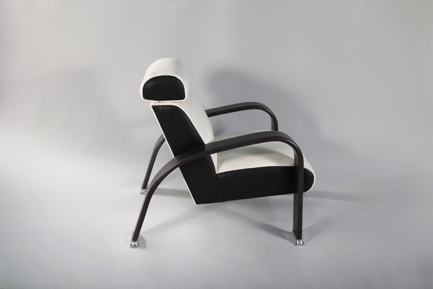 1905 Lounge Chair with Headrest - White