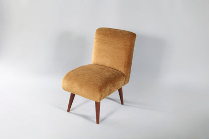 4400 Dining Chair (Armless - Brown)