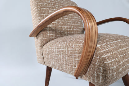 4400 Dining Chair with Arms (Brown)